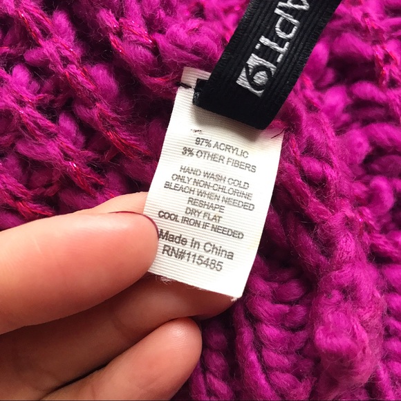 💖 CHUNKY KNIT FUSHIA INFINITY SCARF! - Picture 5 of 6